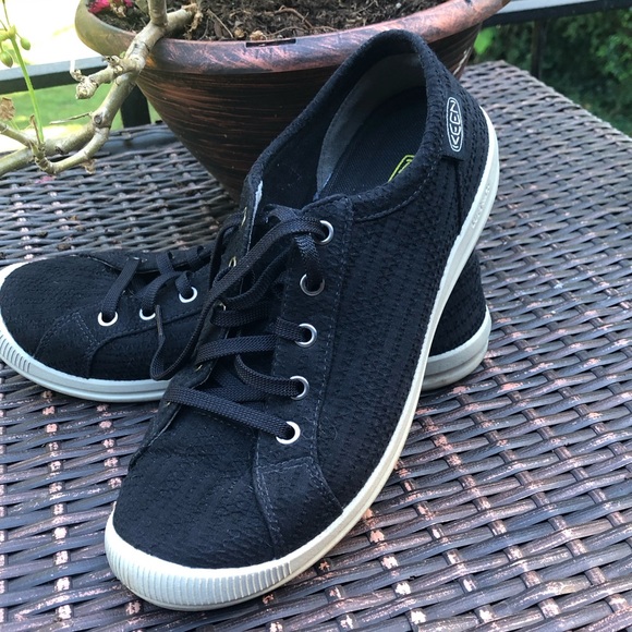 Keen Loralai Black Sneakers . Woman’s Size 8 - Picture 11 of 15